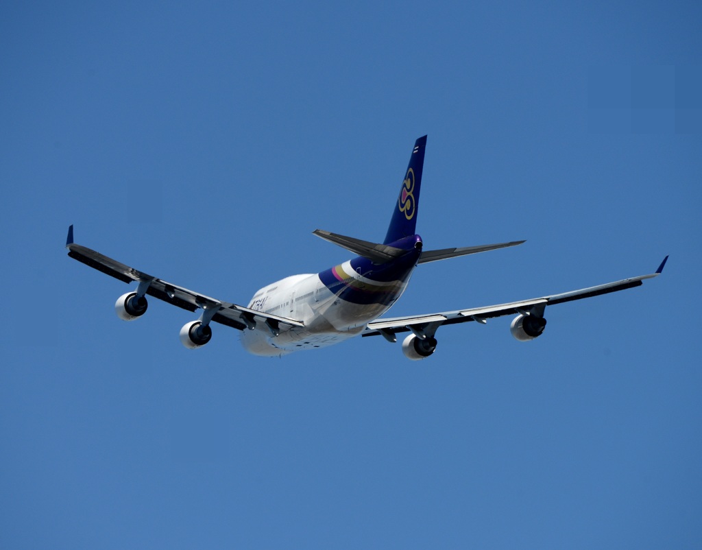 THAI  AIR 747-400  離陸