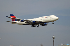 DELTA 747-400 N670US 到着 