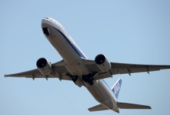 出発 ANA 777-300ER 