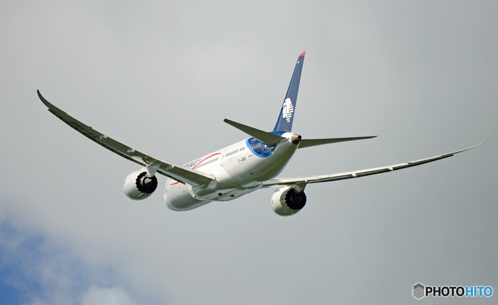 飛び立ち AEROMEXICO 787-8 XA-AMR