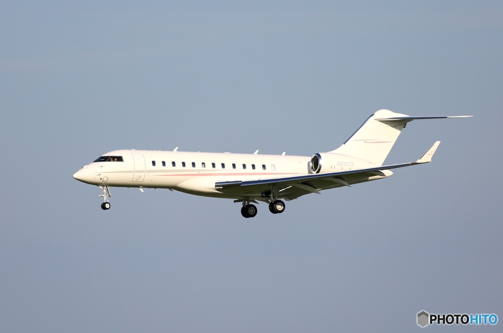 ✈private Bombardier BD-700 ✈ N810TS 到着