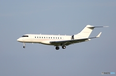 ✈private Bombardier BD-700 ✈ N810TS 到着