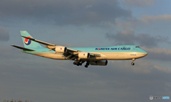着陸 Korean Cargo 747-400F HL7623