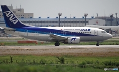 ANA 737-500 出発　