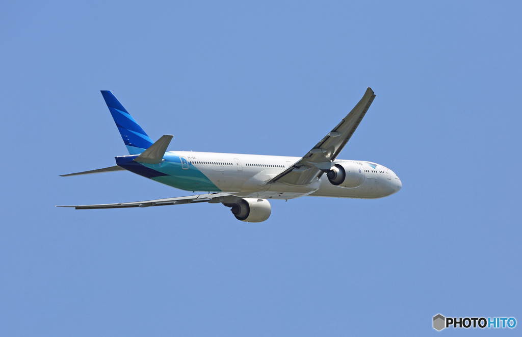 飛び立ち Garuda 777-3U3 PK-GIE