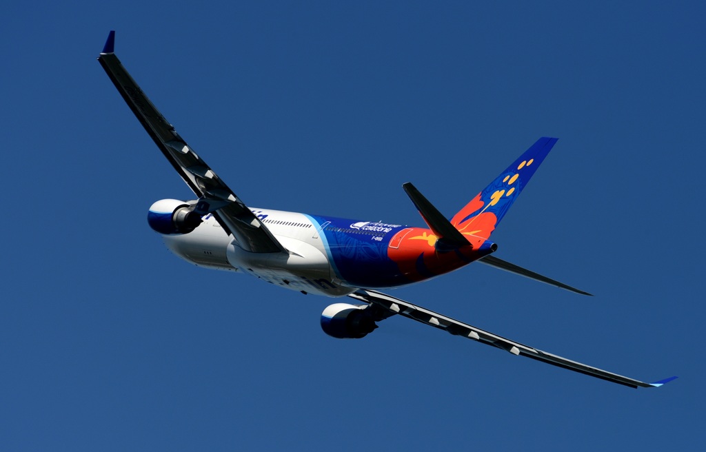 離陸（293）Air Calin A330-202 