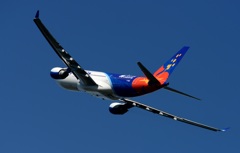 離陸（293）Air Calin A330-202 