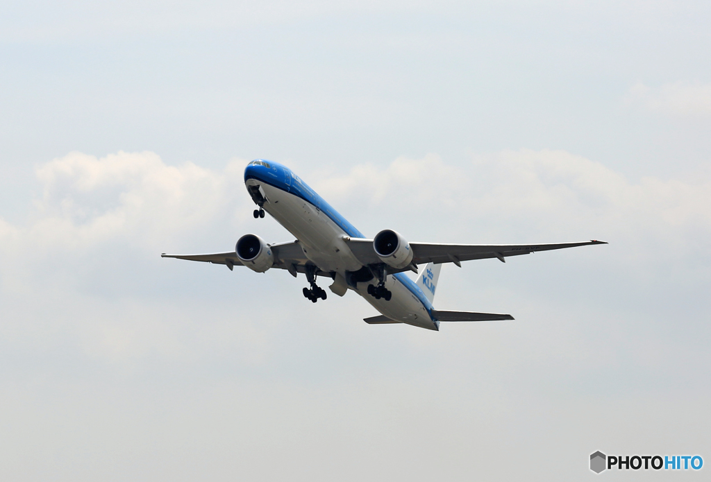「ぶるー」 KLM 777-306 PH-BVP 出発