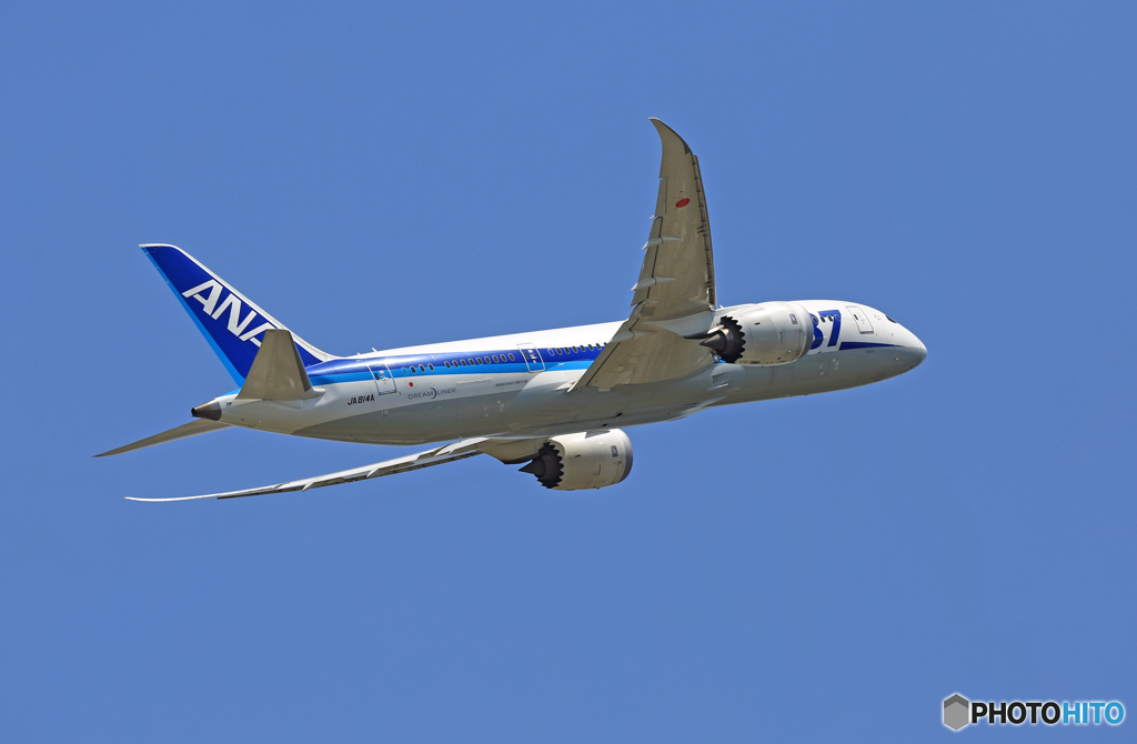 飛び立ち ANA 787-8 JA814A