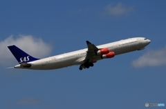 SAS A340-313 出発　