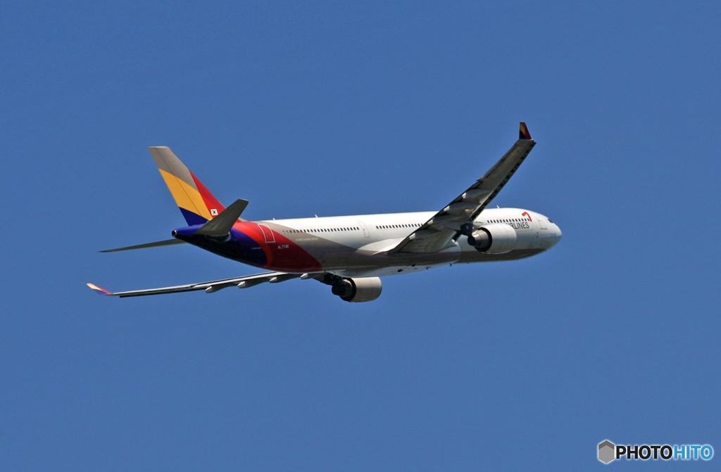 出発 Asiana A330-323 HL7746