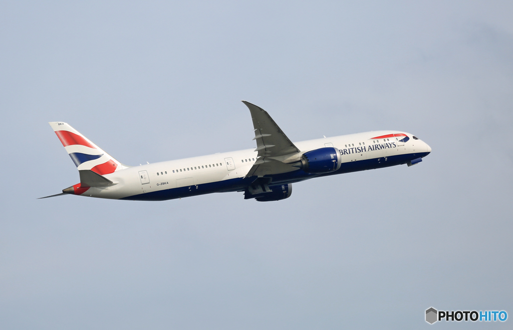飛び立ち British 787-9 G-ZBKA