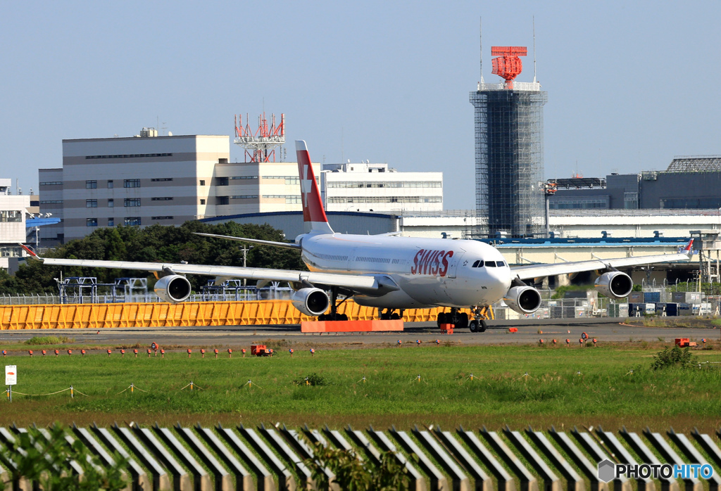 SWISS A340-313 出発　