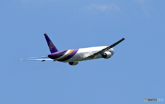 [青い空]　Thai 777-3D7 HS-TKD