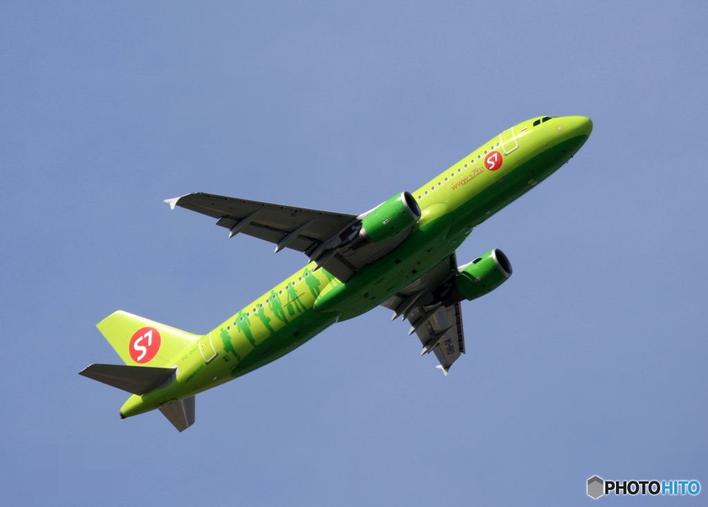 飛行　S7 A320-214 