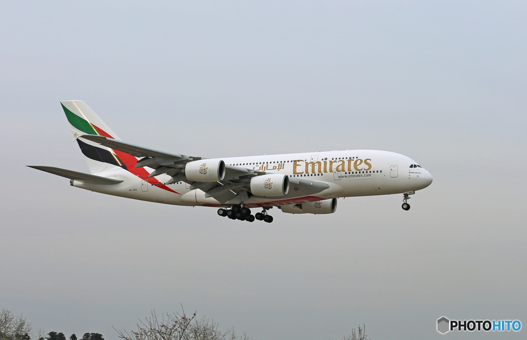 「はれー」 エミレーツ航空A380-861 A6-EDE 着陸