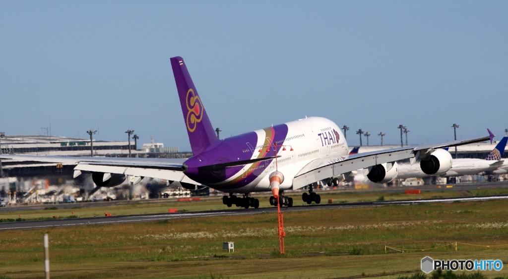 THAI A380-841 到着　