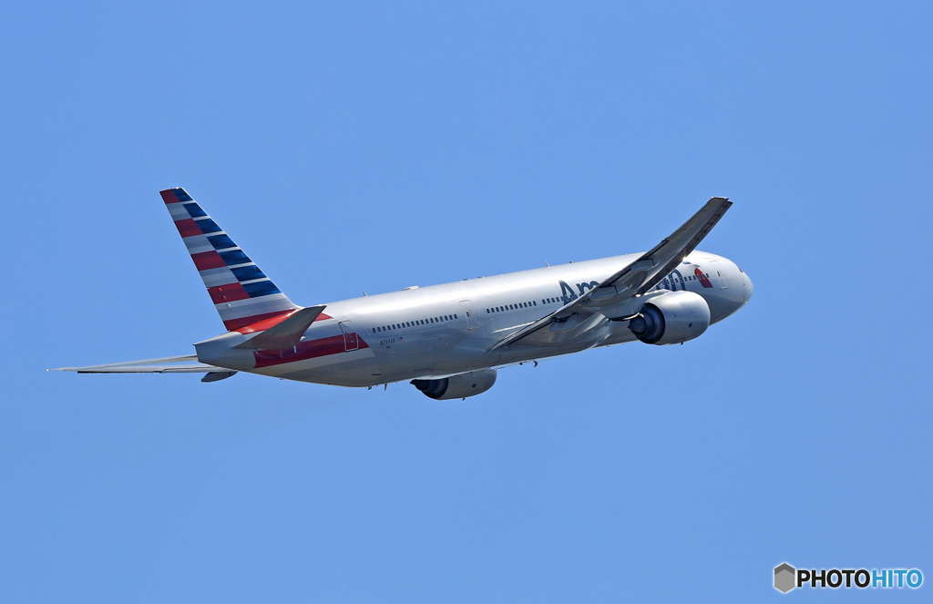 出発 American 777-223 N794AN