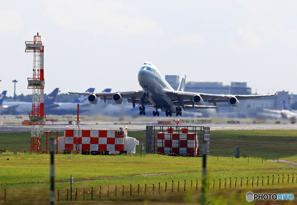 出発　CATHAI 747-400ジャンボ機