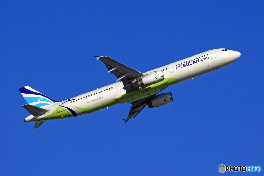 出発 Air Busan A321-231 HL7718