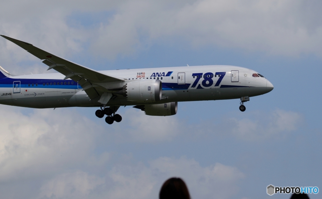 ANA 787-8 TOMODACHI 着陸　