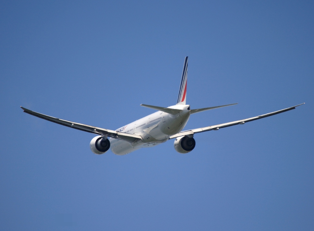 AIR FRANCE 777-328 飛び立ち　