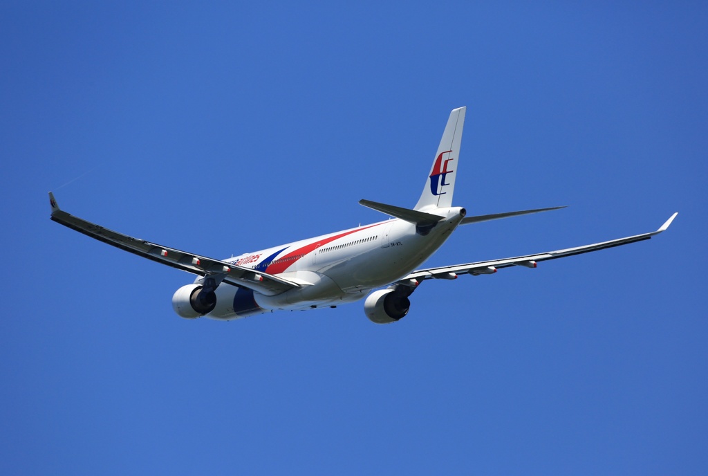 malaysir A330-323 9M-MTL 離陸　