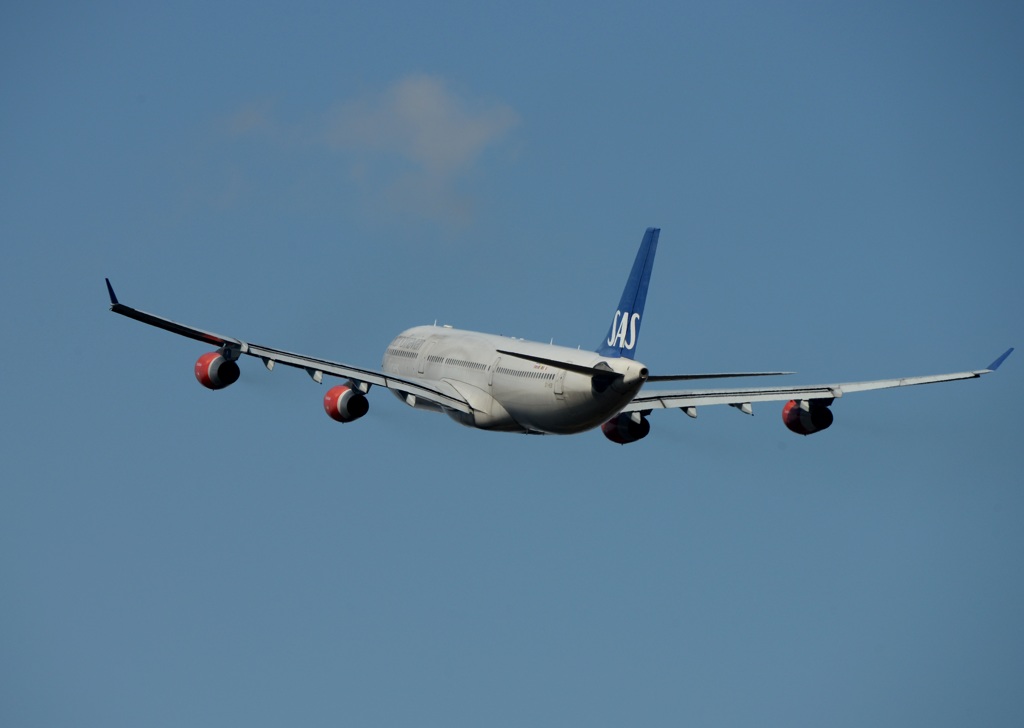 SAS A340-300 離陸