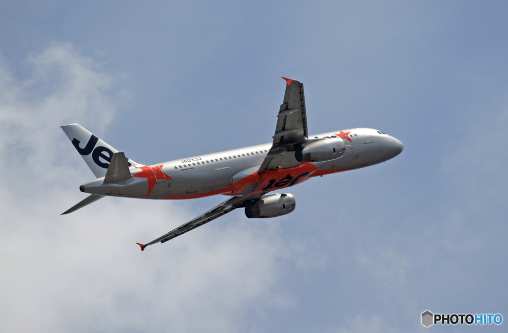 Jetstar A320-232 JA08JJ 飛び立ち　