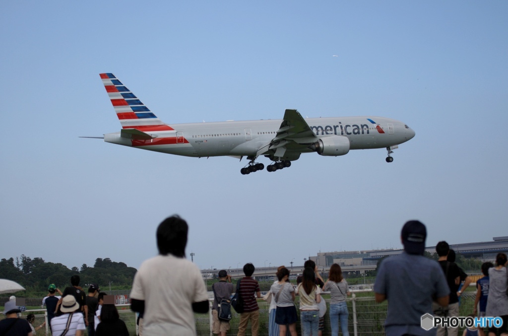 ☮やはり、成田空港はカラフルですねェ！☮皆おいでよ。