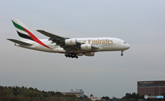 「すかい」 Emirates A380-861 A6-EDE Landing