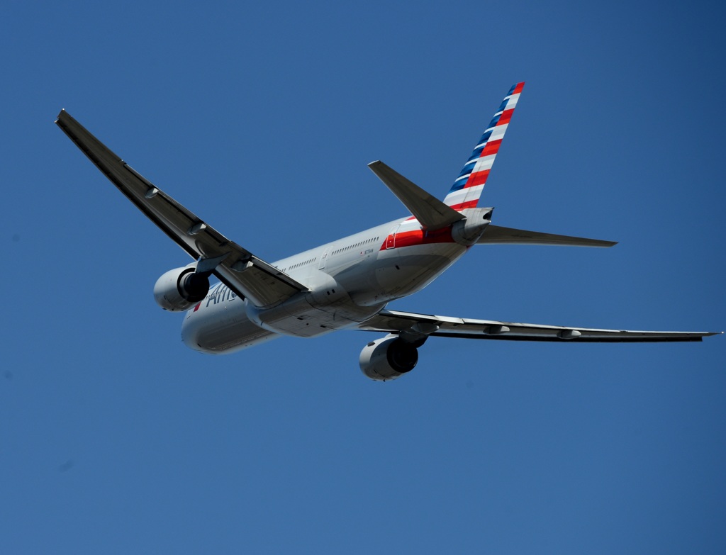 American 777-223　離陸