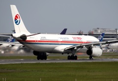 出発　中国東方 A330-343