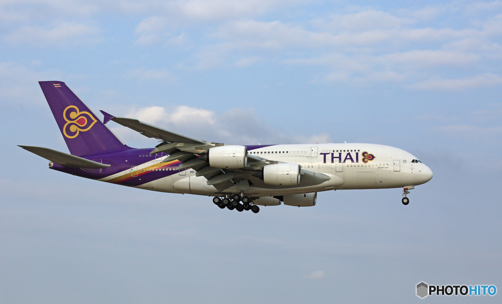 Thai A380-841 HS-TUE 着陸 