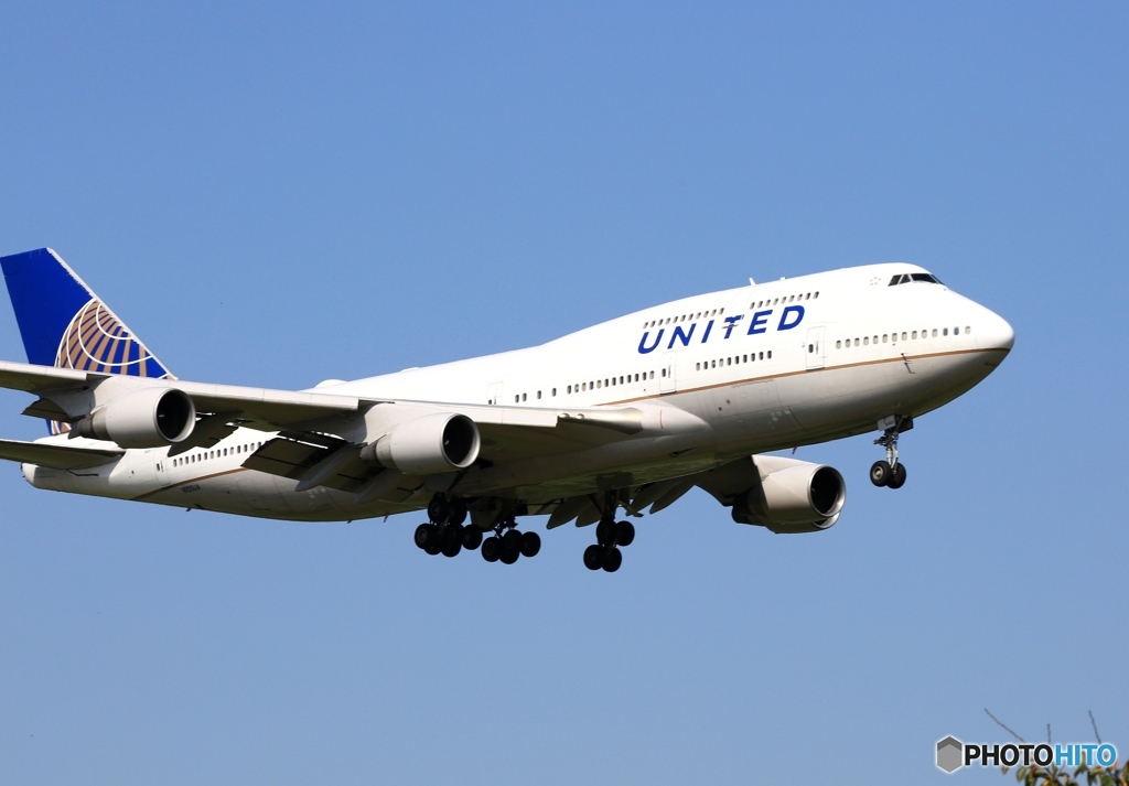 到着　UNITED 747-400 N105UA 