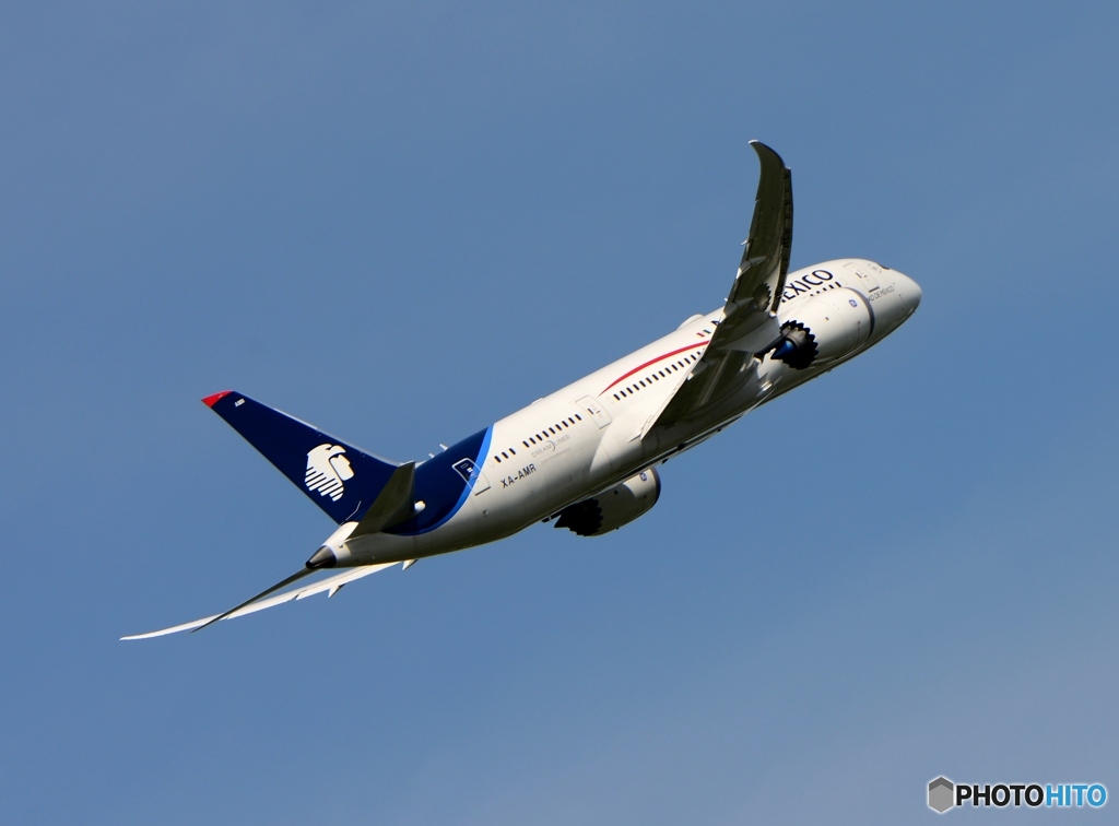 AEROMEXICO 787-8 飛び立ち　