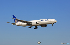 着陸☀ UNITED 777-224 N69020