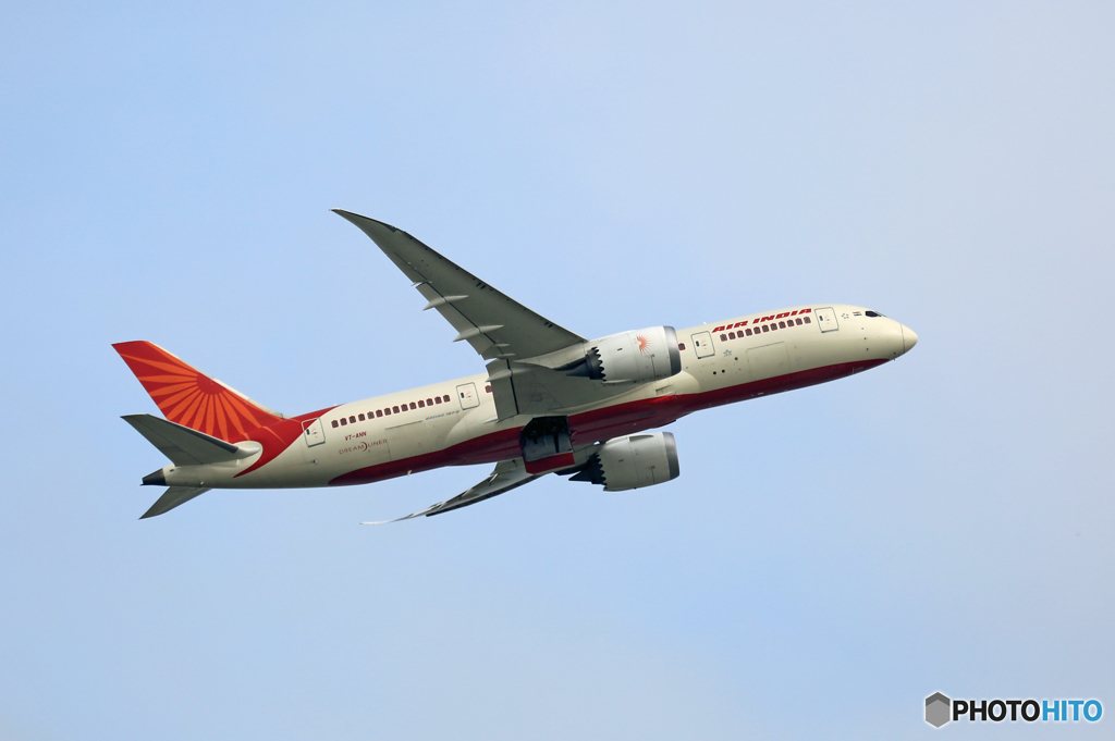 離陸 AIR INDIA 787-8 VT-ANN