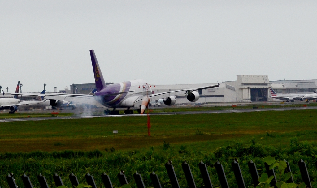 着陸（47）THAI Airbus A380-841 