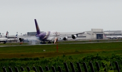着陸（47）THAI Airbus A380-841 