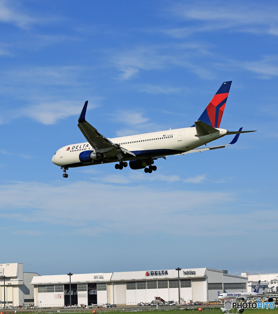 「青い空」 Delta 767-332 N194DN