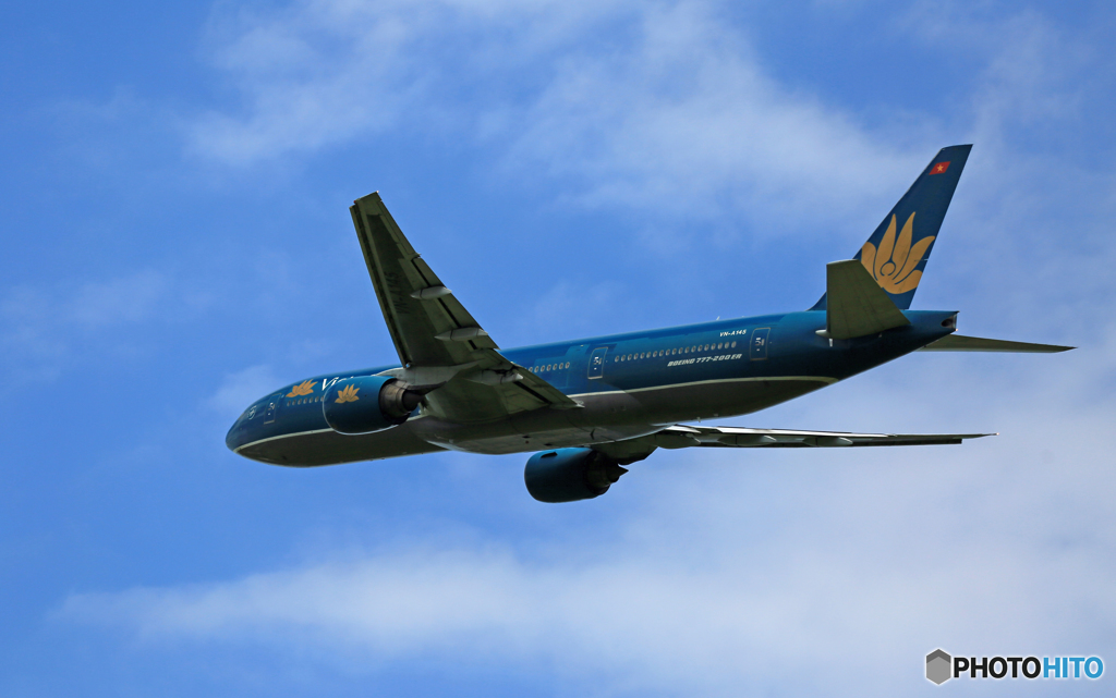 出発 Vietnam 777-200 VN-A145