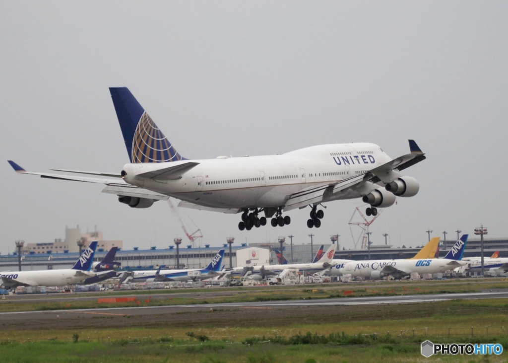 UNITED 747-400 着陸　
