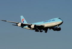 着陸（203）Korean Cargo 747-8F