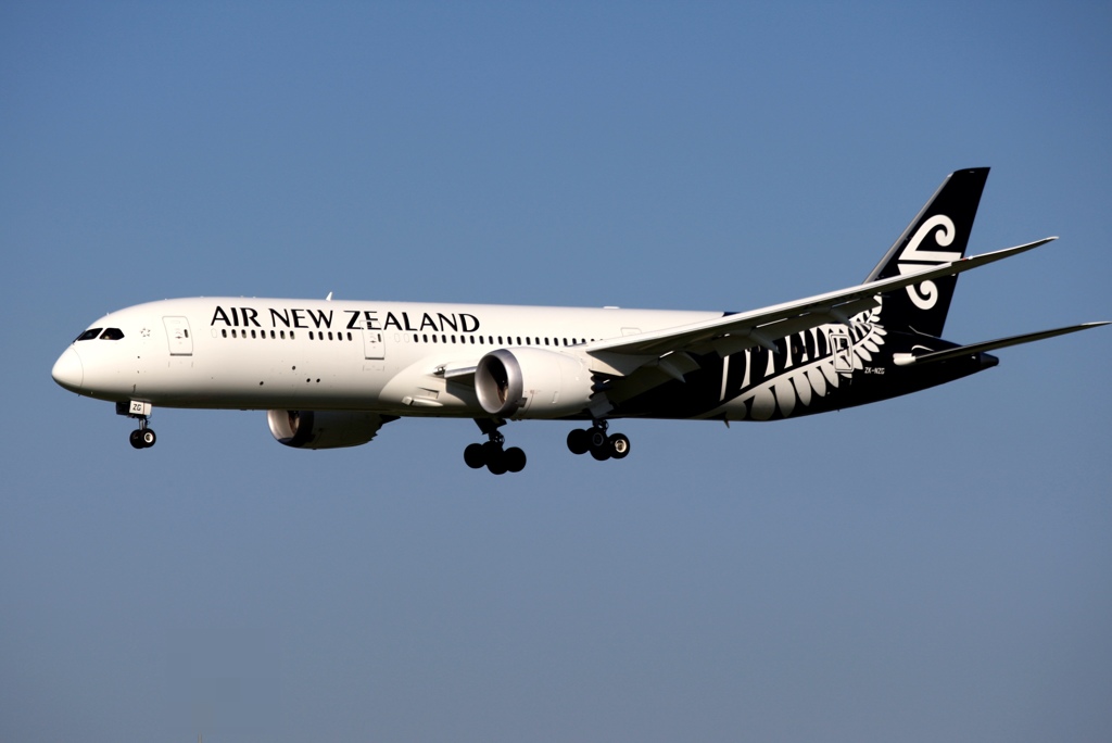 NEW ZEALAND 787-9 到着　