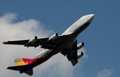 離陸（267）Asiana 747-400 