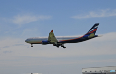 AEROFOLT A330-343 VQ-BPJ 到着 