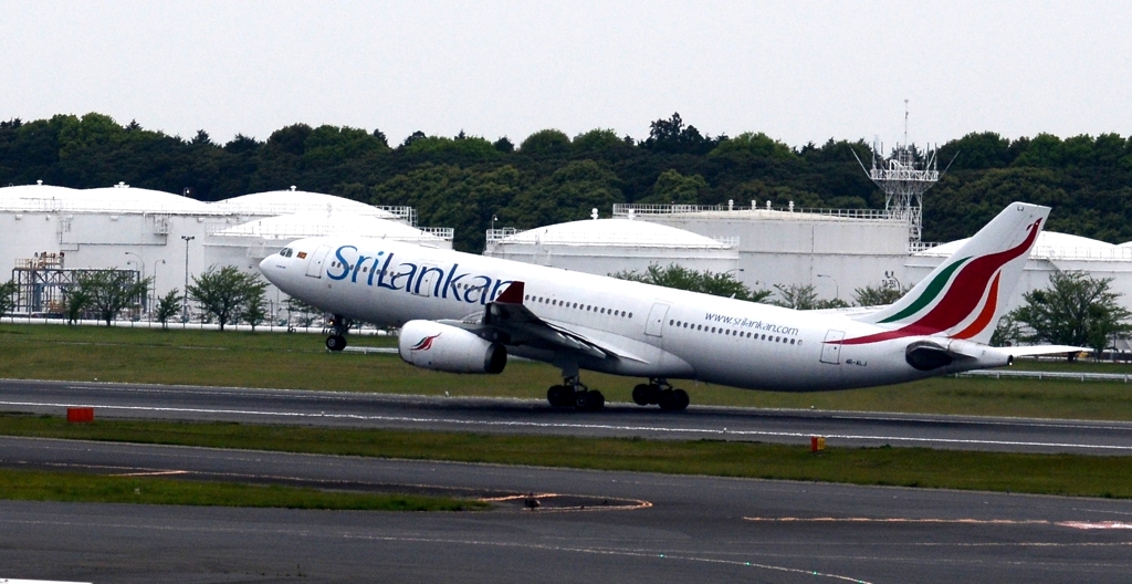 飛び立ち（24）SriLankan A330-200