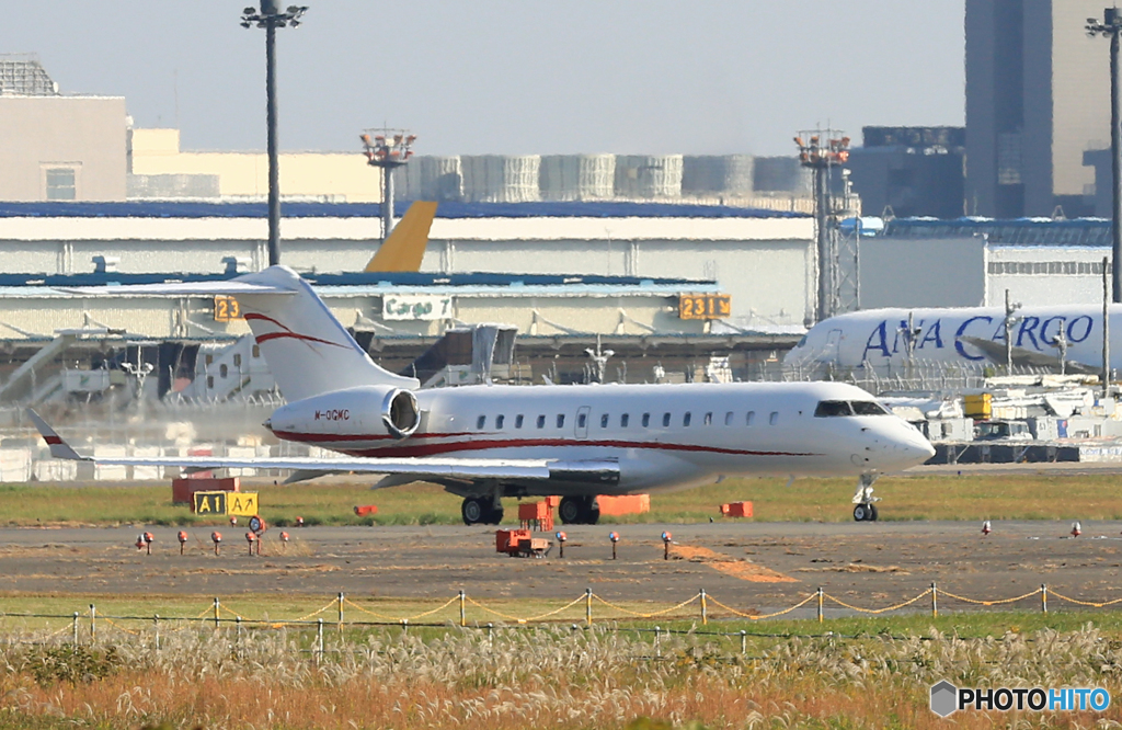 出発 Private:ボンバルディア BD-700 M-OGMK