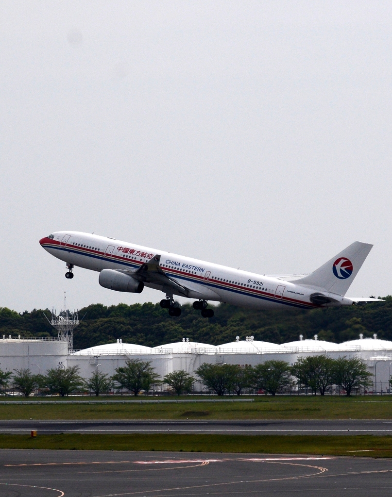 飛び立ち（30）中国東方　A330-200